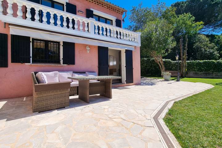 Gîte pour 5 personnes, avec piscine et jardin, adapté aux familles à Mandelieu-la-Napoule - 3