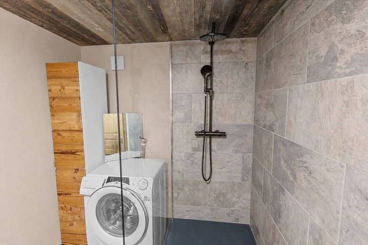 Ganze Wohnung, Cozy studio in the heart of an Alpine chalet in Ayer (Anniviers), Anniviers