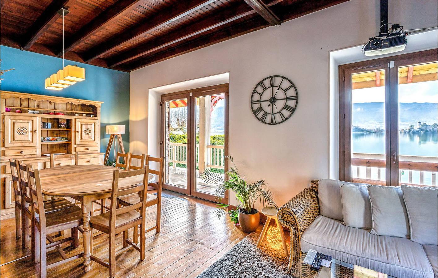 Apartamento de lujo cerca del Lago de Annecy - 170m2, Parking, Terraza, Internet in Talloires-Montmin, Región de Annecy