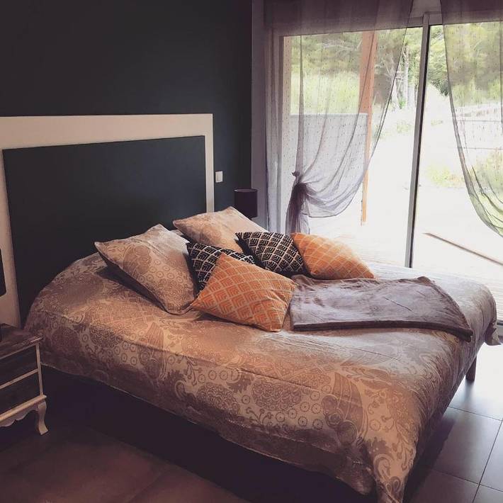 Location de vacances pour 3 personnes, avec vue et jardin à Saint-Molf - 2