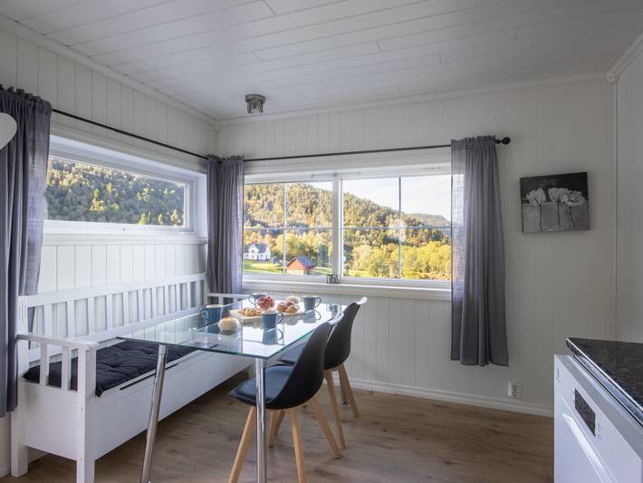 Ferienhaus für 6 Personen, mit Terrasse und Garten sowie Seeblick auf Tysnes - 3