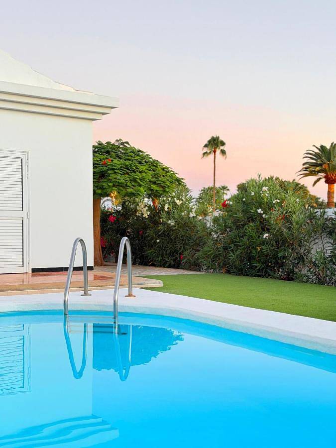Bungalows Las Almenas in Campo Internacional, San Bartolomé de Tirajana