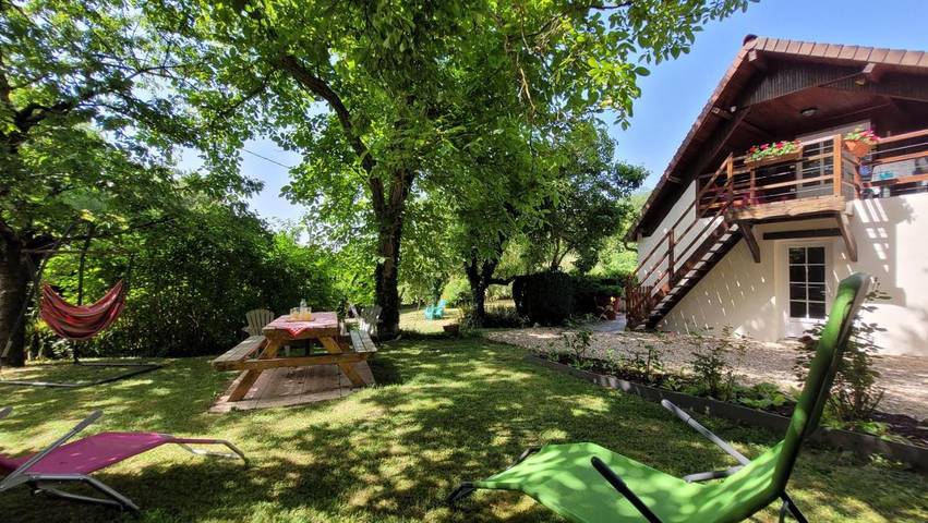 Chambre d’hôte pour 5 personnes, avec vue et jardin