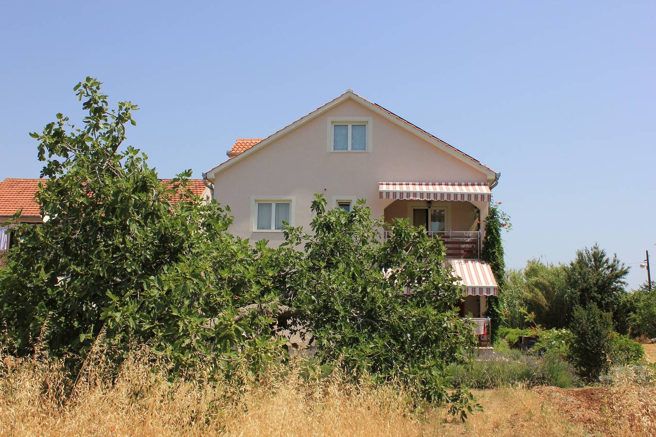Ganze Wohnung, 1-Zimmer-Ferienwohnung mit Terrasse und Meerblick Kraj, Pasman A-8247-e in Ugrinici, Kraj