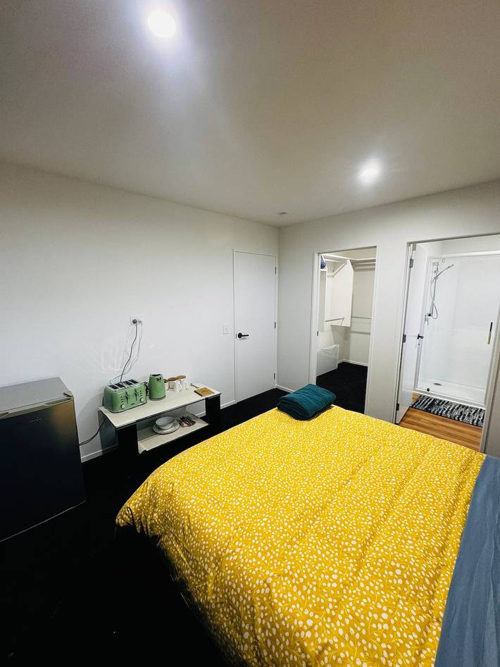 Zimmer mit eigenem Bad und Kochnische in Waimakariri District