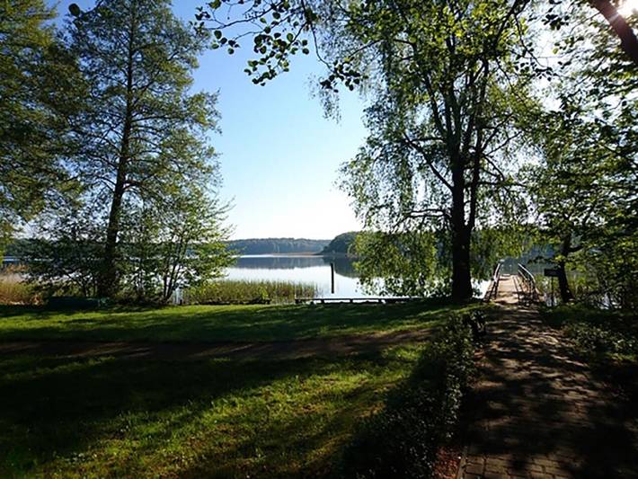 Ferienwohnung für 2 Personen, mit Seeblick und Garten sowie Ausblick und Sauna, mit Haustier in Neuruppin - 3
