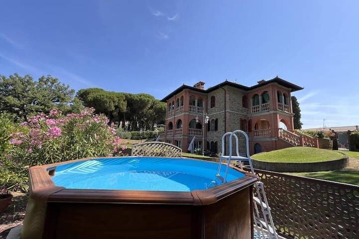 Villa per 4 persone, con piscina e idromassaggio in Passignano sul Trasimeno