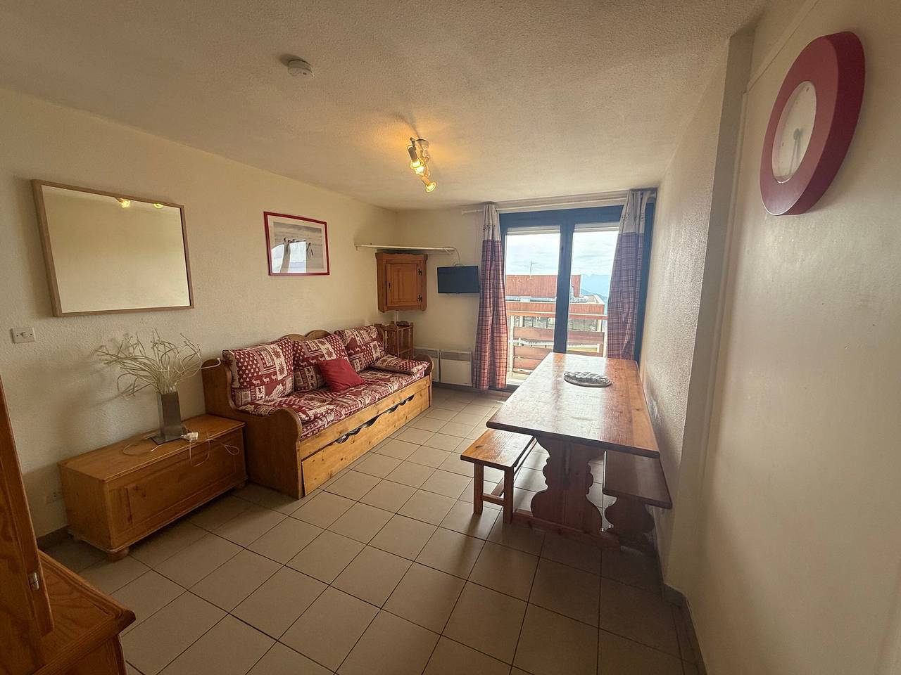 Entire apartment, 3 rooms at the foot of the slopes with balcony, 2 bedrooms in Prapoutel, Les Adrets