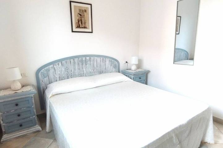 Gîte pour 6 personnes, avec jardin à Cala Liberotto - 4