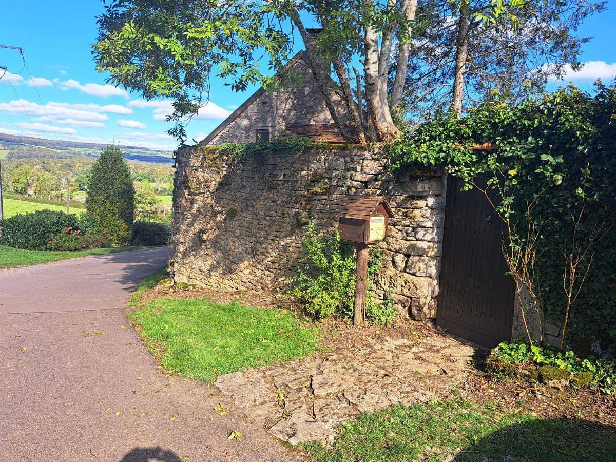 Two-Bedroom House in Éguilly, Région de Beaune