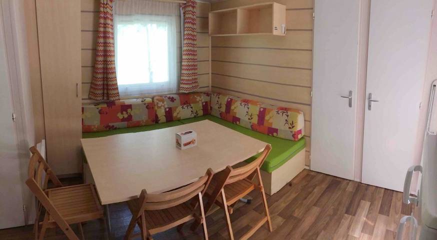 Location de vacances pour 4 personnes, avec piscine et bassin pour enfant ainsi que jardin et vue à Sumène - 2