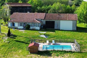 Gîte pour 8 personnes, avec jacuzzi et jardin à Saint-Colomb-de-Lauzun