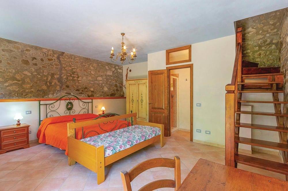 Splendida casa con 2 camere da letto a. in Bagni di Lucca, Provincia di Lucca