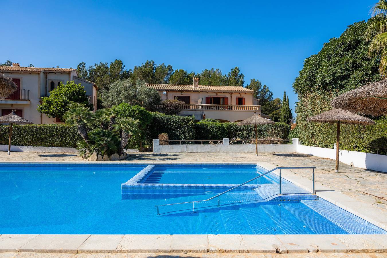 Casa de vacaciones 'Casa Stevens' con vistas al mar, piscina compartida y Wi-Fi in Betlem, Artà