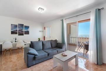 Gîte pour 5 personnes, avec terrasse dans Los Menores