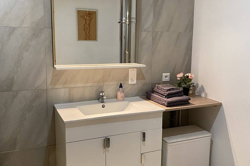 Ganze Wohnung, Charmantes Appartement 2 km vom Zentrum von Cluny in Cluny, Mâcon und Umgebung