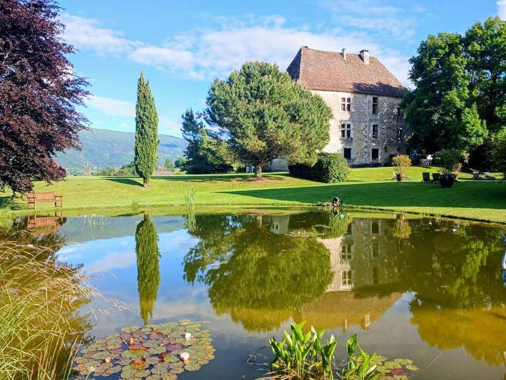 Chambre d’hôte pour 2 personnes, avec Jacuzzi et Terrasse ainsi que Jardin et Piscine en Savoie - 2