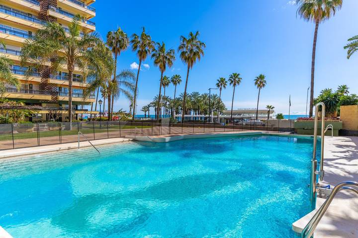 Gehele studio, Studio-appartement 'Magnífico En La Playa' met zeezicht, wifi en airconditioning in La Carihuela, Torremolinos
