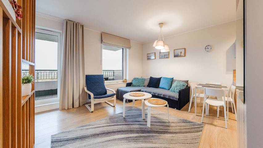 Apartament wakacyjny dla 4 osób, z basen i balkon w Sianożęty