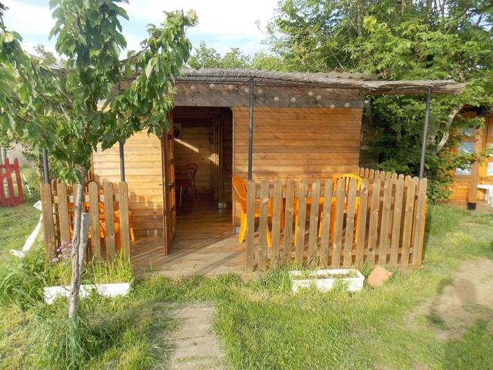 Tente pour 4 personnes, avec jacuzzi ainsi que jardin et piscine, animaux acceptés dans Allier - 4