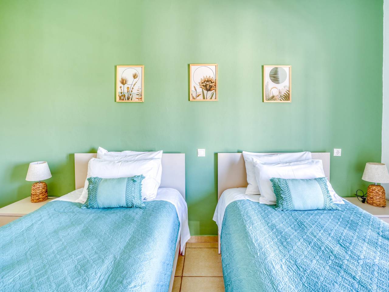 Geheel vakantieappartement, The Three Sisters House too in Kardamaina, Kos