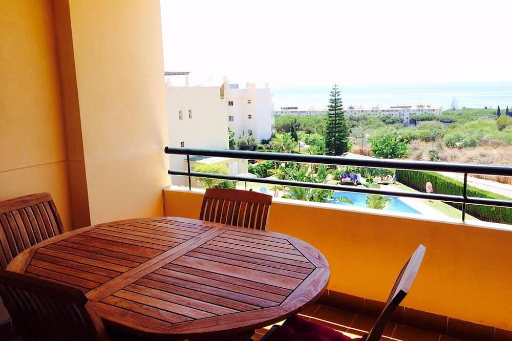 Entire apartment, Apartment with pool in Mijas Costa, calahonda royale in Urbanizacion Calahonda, Mijas