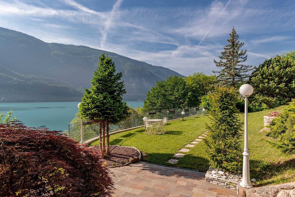 Ganze Wohnung, Diamond- Relaxation on Lake Molveno Paganella. Spacious, quiet... Top! in San Lorenzo in Banale, Molveno