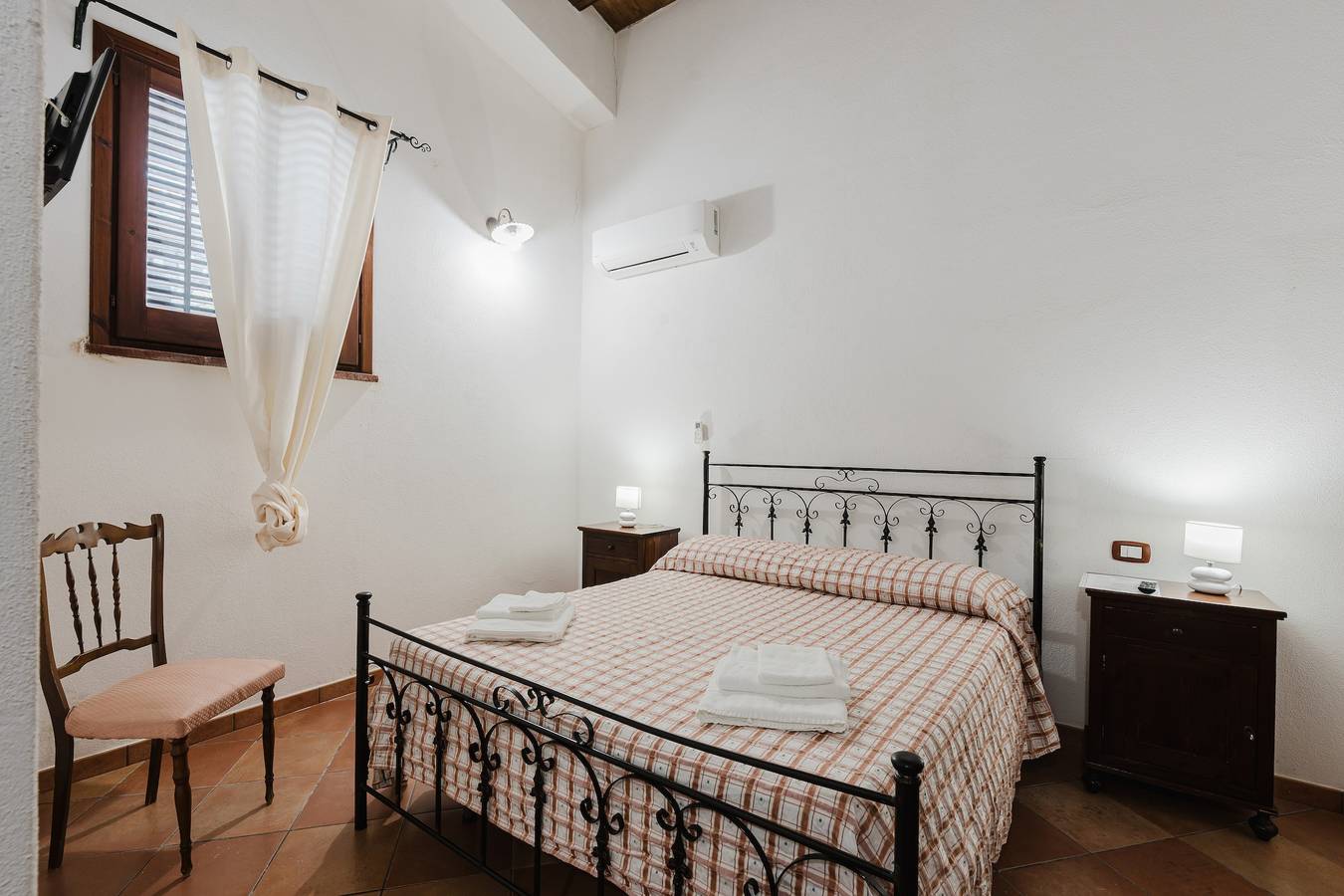 Agriturismo Ponte Calatrasi Quarto 'Relax 11' com piscina partilhada, Wi-Fi e ar condicionado in Monreale, Palermo (província)