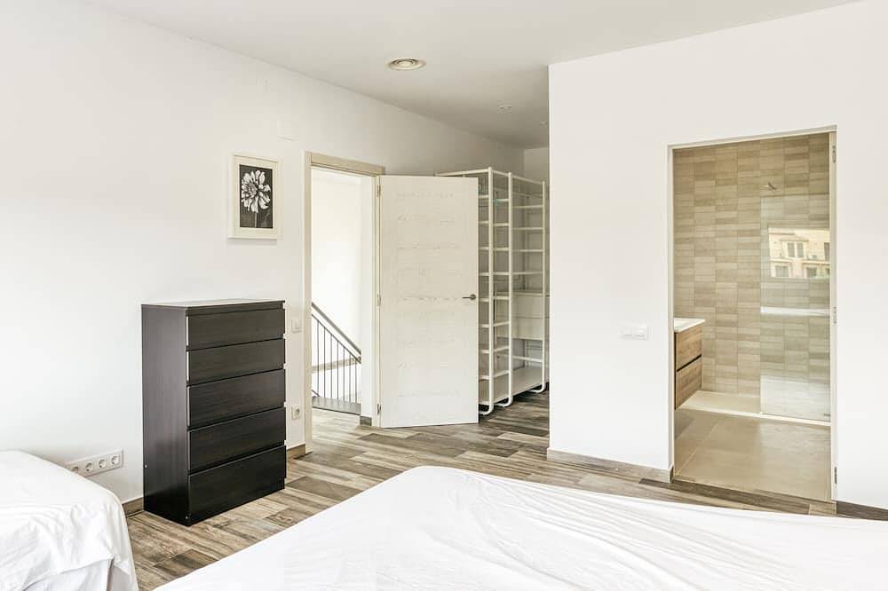 Casa de vacaciones 'Sant Pere' con piscina privada, terraza privada y Wi-Fi in San Pedro Pescador, Alt Empordà