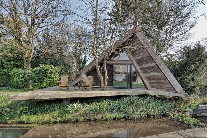 Cabane en bois pour 4 personnes, animaux acceptés - 1