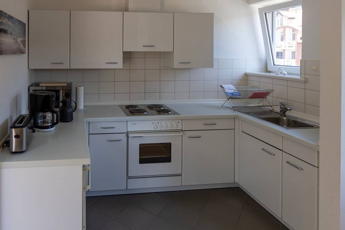 Ganze Wohnung, Ferienwohnung am Ostseestrand in Hohwacht

Hohwacht, das Ostseebad der großen Urlaubsvielfalt !  Mit seinen rund 900 Einwohnern ist Hohwacht immer noch ein bisschen ursprüngliches Fischerdorf geblieben, mit feinem schönstem Sandstrand, weiten Naturschutzgebieten und einer einzigartigen, bewaldeten Steilküste. Wer perfekte Erholung sucht, findet sie in hier. in Hohwacht, Hohwachter Bucht