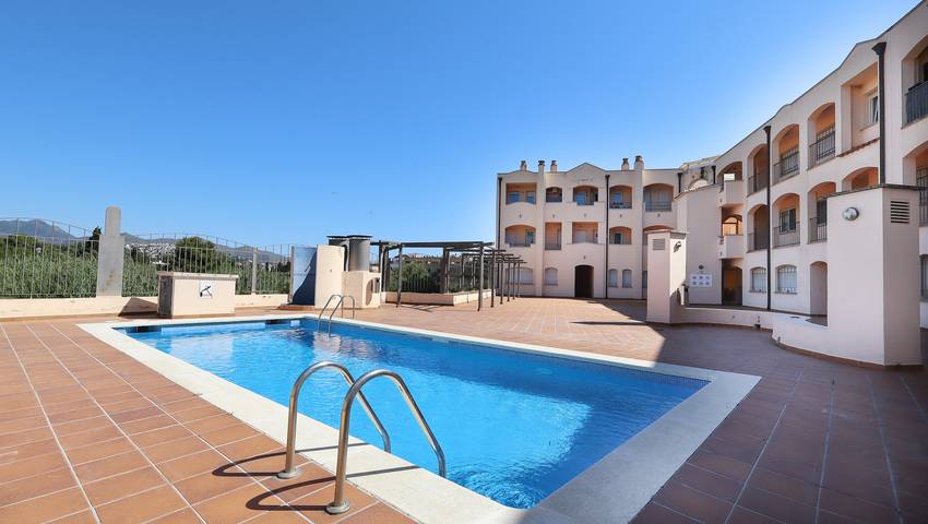 Entire apartment, Apt. Pau Casals 2 hab - Piscina - Llançà in Platja del Port (Llanca), Llanca