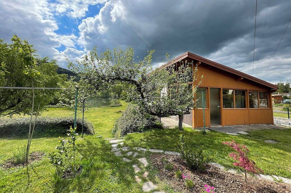 Chalet sur grand terrain paysagé avec étang de pêche privé in Vagney, Parc naturel régional des Ballons des Vosges