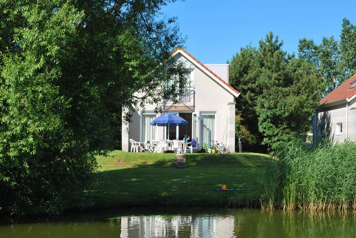 Ferienhaus für 6 Personen, mit Terrasse und Garten in Makkum