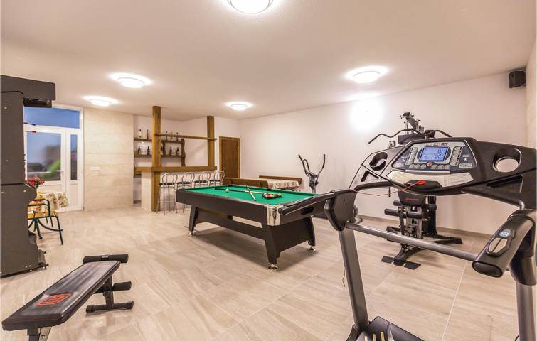 Ferienhaus für 10 Personen, mit Terrasse, kinderfreundlich in Tucepi - 4