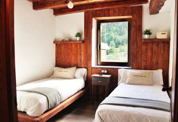 Casa rural para 8 personas, con Balcón además de Terraza y Vistas en Parc Natural de l'Alt Pirineu - 4