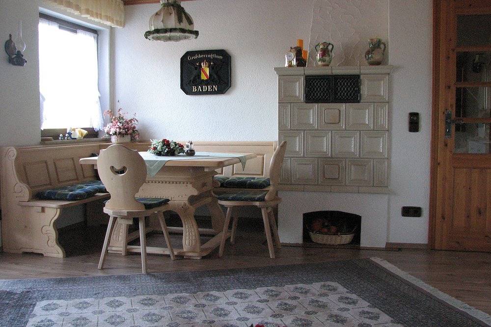 Ganze Wohnung, Haus Jägerwinkel - Wohnung Ii ★★★★ in Britzingen, Müllheim