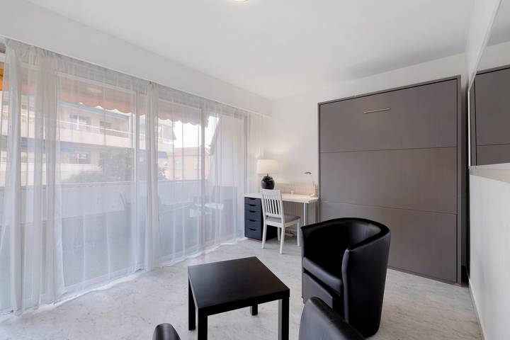 Apartamento entero, Apartamento 'Couronne Du Cros' con vistas al mar, Wi-Fi y aire acondicionado in Cagnes-sur-Mer, Costa mediterránea (Francia)