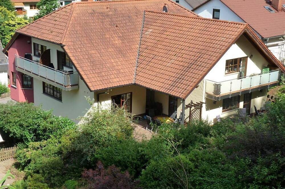 Double Room Balcony - Privatzimmer Gästehaus Heger in Annweiler am Trifels, Trifelsland
