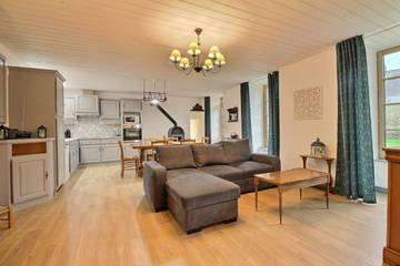 Gîte pour 4 personnes, avec jardin à Péaule