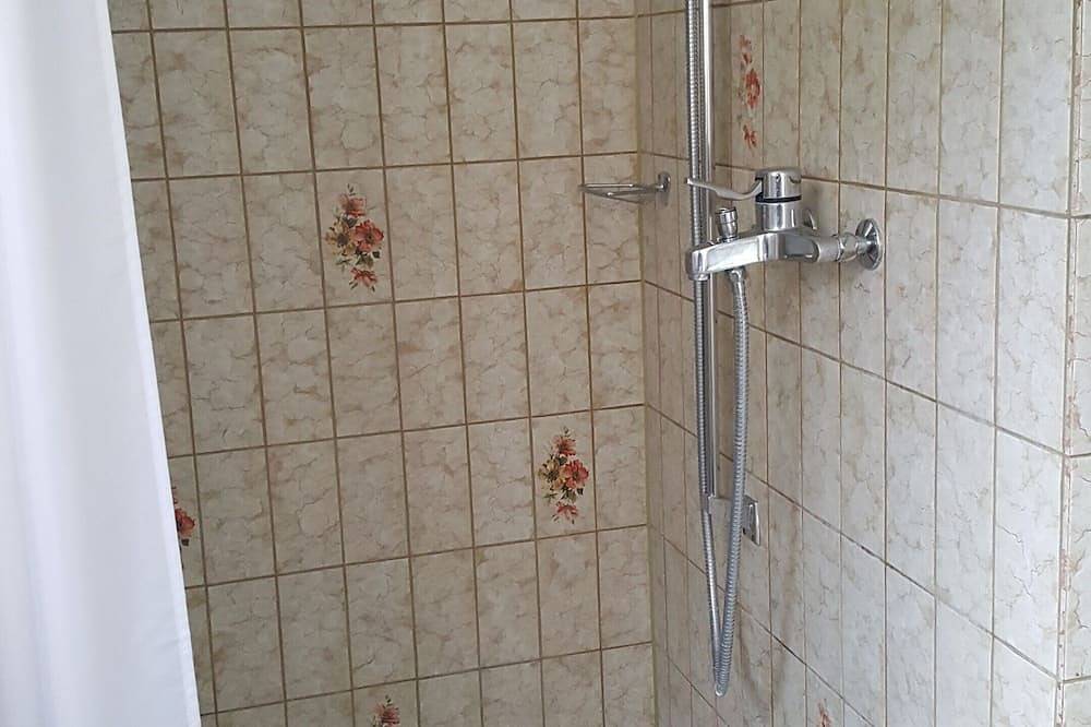 Appartamento intero, Appartamento tranquillo con giardino terrazzato e vista sulle Alpi svizzere in Kriens, Lago dei Quattro Cantoni