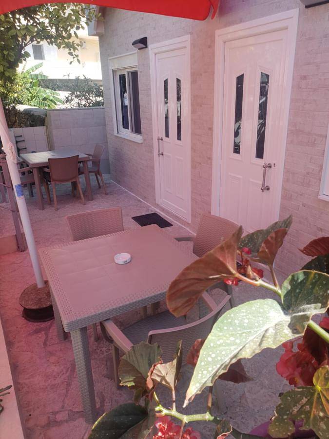 Rian Guest House in Saranda, Vlorë