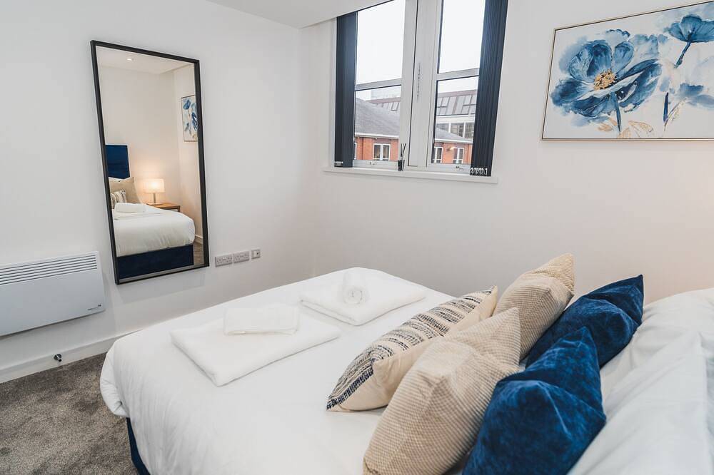Entire apartment, Modern Apartment by Vichy in Wakefield, West Yorkshire