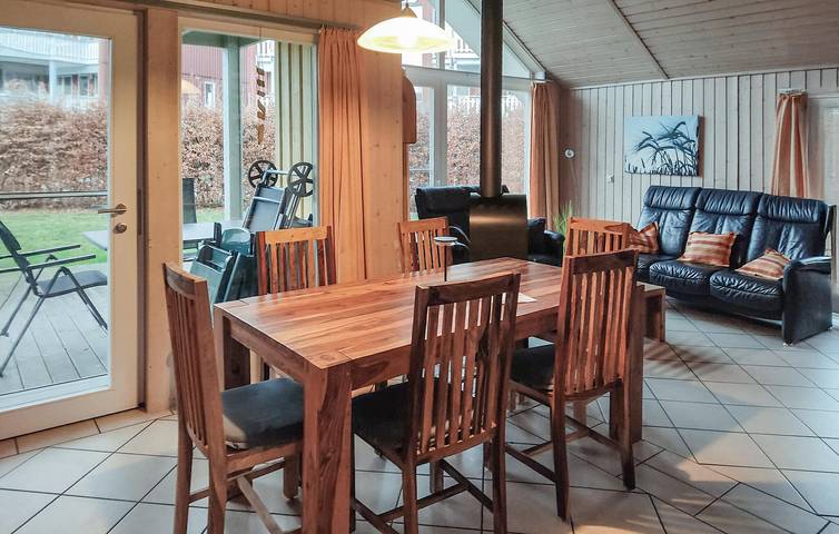 Ferienhaus für 4 Personen, mit Terrasse und Sauna sowie Whirlpool und Garten, mit Haustier in Röbel-Müritz - 4