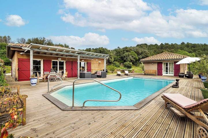 Location de vacances pour 8 personnes, avec terrasse, animaux acceptés à Aigues-Vives (Hérault) - 4