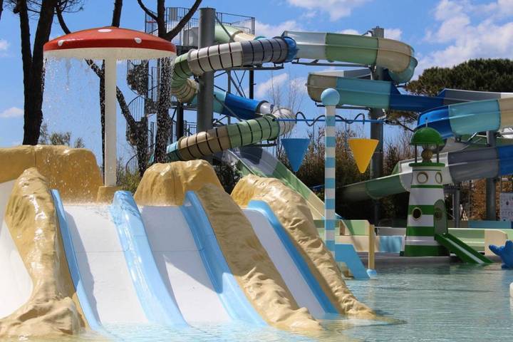 Camping pour 6 personnes, avec sauna et piscine ainsi que jardin et jacuzzi à Sète - 3