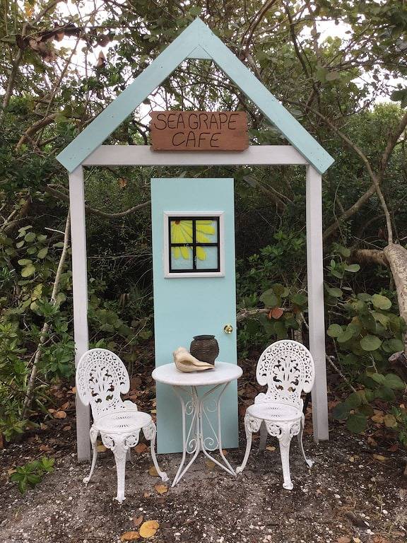 Vacation rental for 4 people, with yard, with pets in Little Gasparilla Island