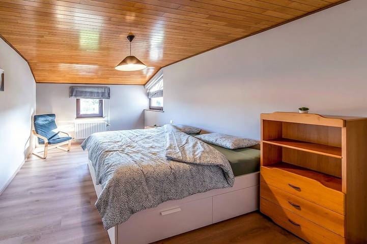 Location de vacances pour 6 personnes, avec jardin à Léglise - 2