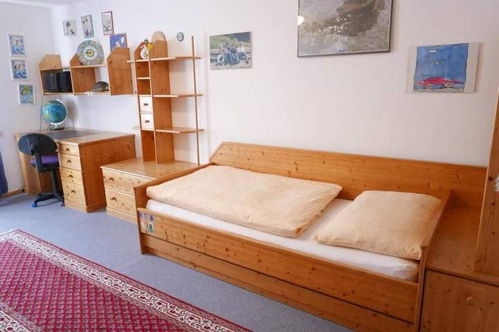 Stadthaus Franz Josef - Franz apartment for 4 to 6 people in Hallein near Salzburg in Hallein, Tennengau