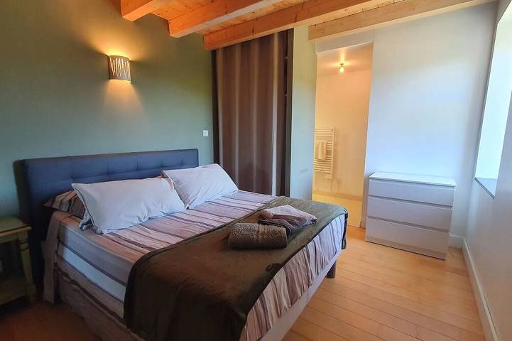 Gîte pour 2 personnes, avec terrasse ainsi que piscine et jardin à Saint-Vincent-de-Barrès - 2